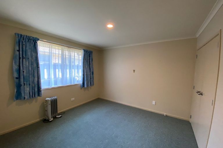 Photo of property in 1 Gardenia Close, Melville, Hamilton, 3206