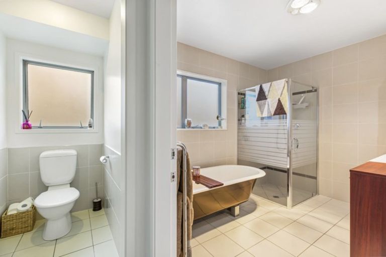 Photo of property in 2 Coral Drive, Papamoa Beach, Papamoa, 3118