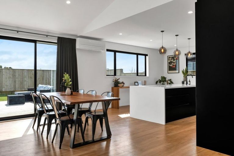 Photo of property in 11 Midsummer Avenue, Stratford, 4332