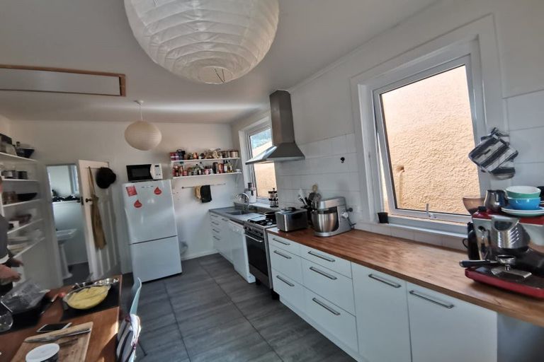 Photo of property in 6 Barton Terrace, Thorndon, Wellington, 6011