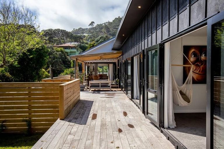 Photo of property in 419 Motutara Road, Muriwai, Waimauku, 0881