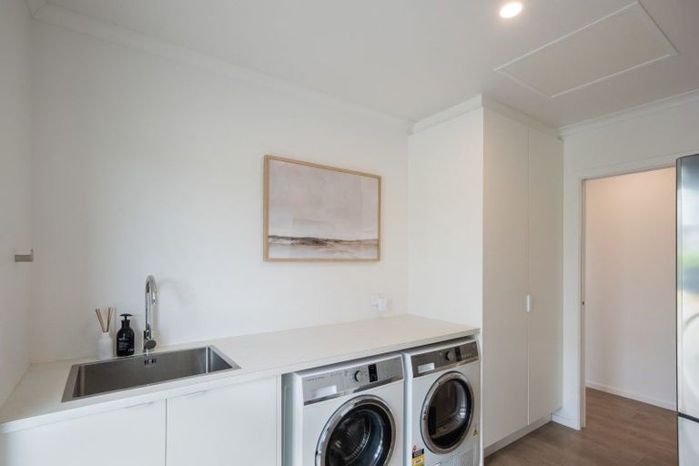 Photo of property in 49 Wakefield Road, Levin, 5571