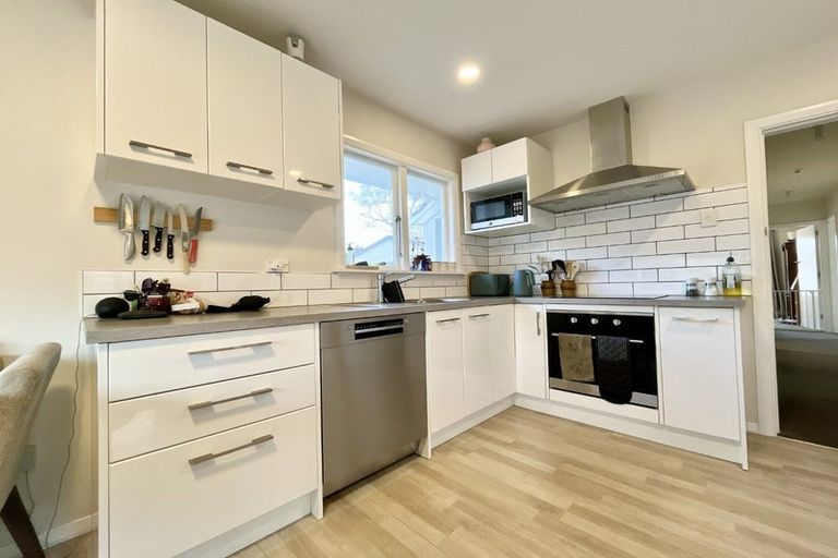 Photo of property in 1/135 Champion Street, Edgeware, Christchurch, 8013