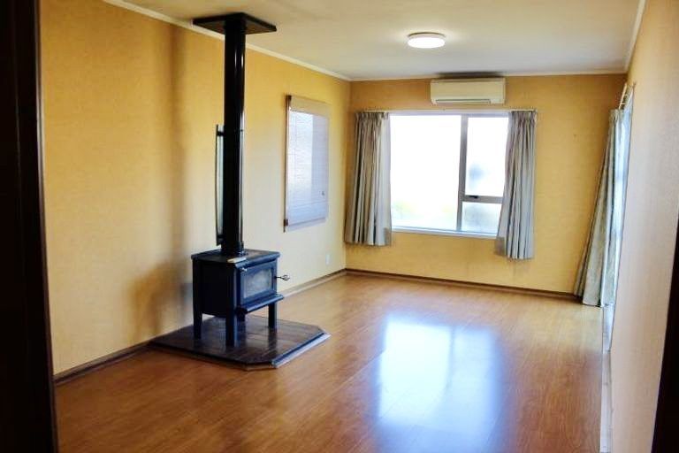 Photo of property in 21 Lisa Rise, Half Moon Bay, Auckland, 2012