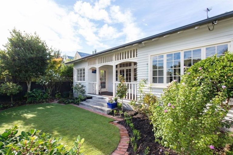 Photo of property in 8 Lloyd Street, Strowan, Christchurch, 8052