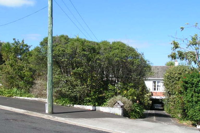 Photo of property in 42 Seaview Avenue, Northcote, Auckland, 0627