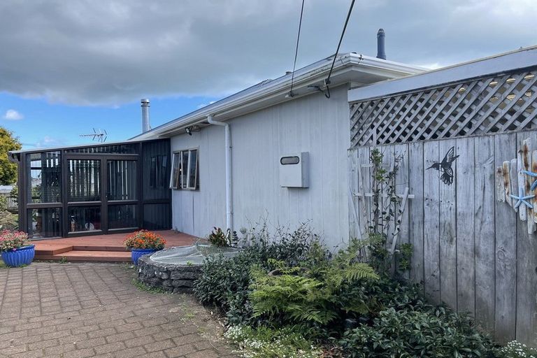 Photo of property in 18 Seymour Street, Waitara, 4320