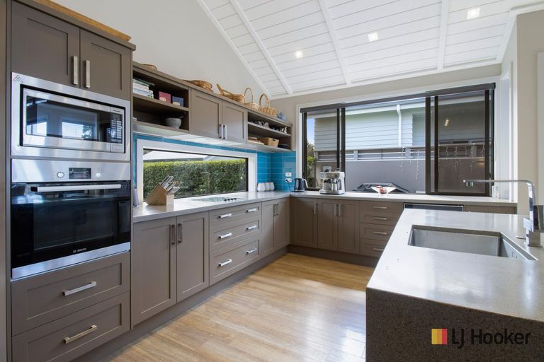 Photo of property in 5 Ian Place, Waihi Beach, 3611