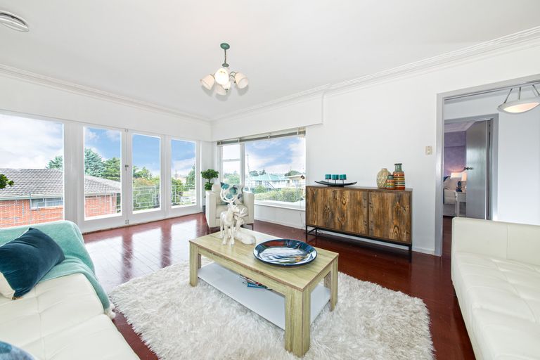 Photo of property in 91 Waimumu Road, Massey, Auckland, 0614