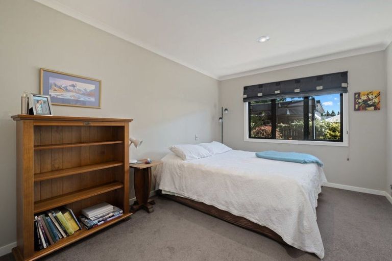 Photo of property in 19 Stonebrook Drive, Wanaka, 9305