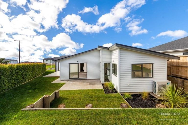 Photo of property in 2 Pommes Way, Silverdale, 0932