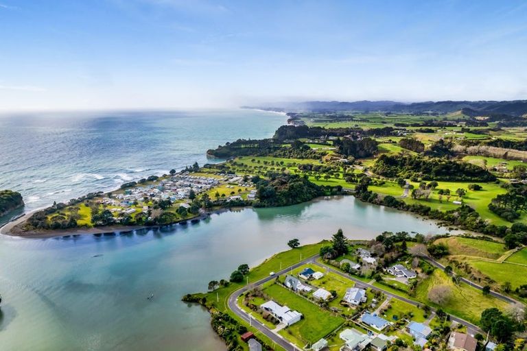 Photo of property in 29 Whakapaki Street, Urenui, 4375