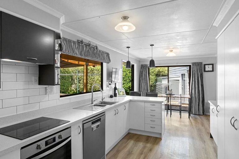 Photo of property in 14 Matipo Street, Levin, 5510