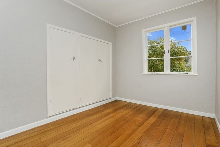 Photo of property in 1145 Kahikatea Flat Road, Waitoki, Kaukapakapa, 0871