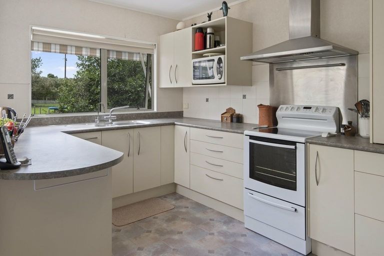 Photo of property in 66 Saleyards Road, Kauri, Kamo, 0185