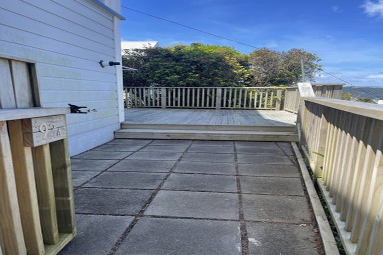 Photo of property in 92 Kelburn Parade, Kelburn, Wellington, 6012