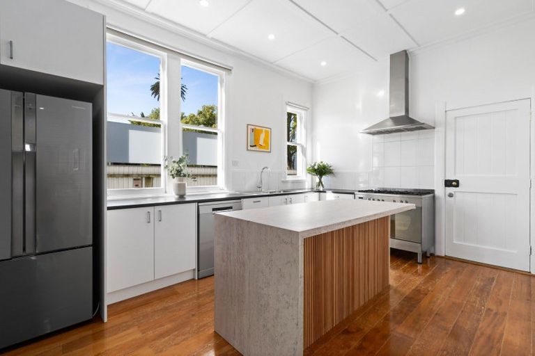 Photo of property in 24a Jull Street, Napier South, Napier, 4110