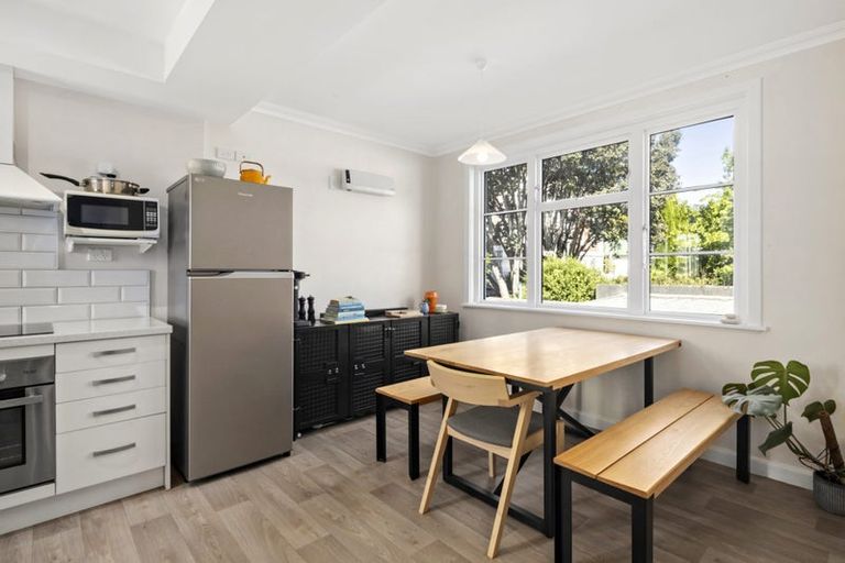 Photo of property in Winslow Apartments, 5/2 Ohiro Road, Aro Valley, Wellington, 6021
