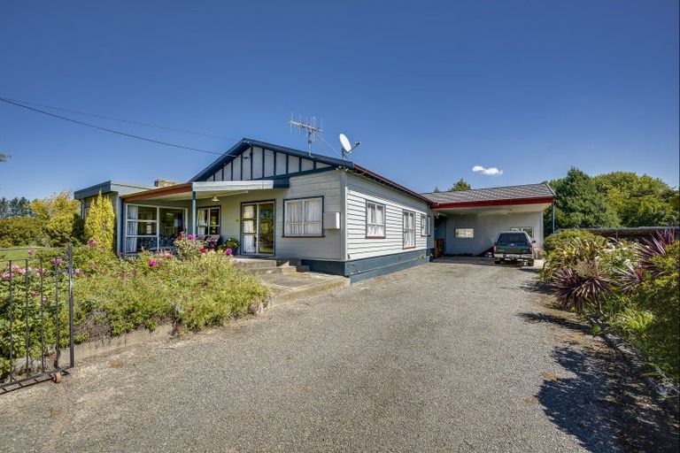 Photo of property in 32 Poukawa Road, Poukawa, Hastings, 4178