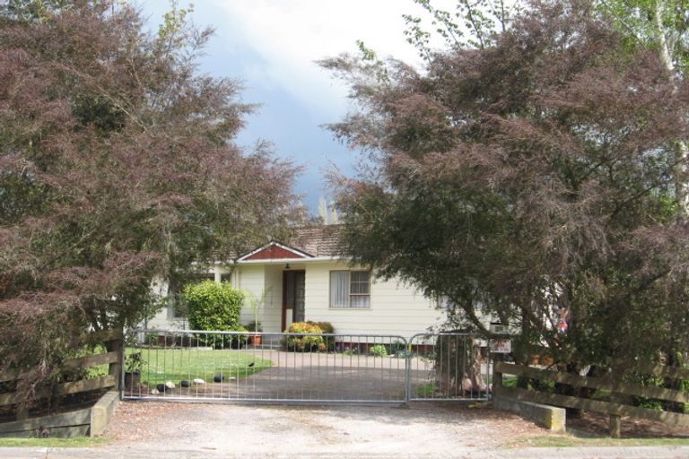 Photo of property in 60 Lee Road, Hannahs Bay, Rotorua, 3010