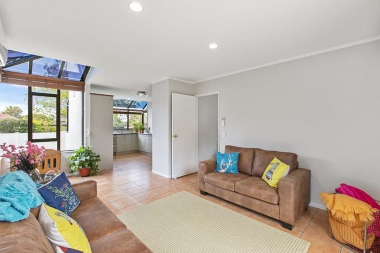 Photo of property in 63 Marina View Drive, West Harbour, Auckland, 0618