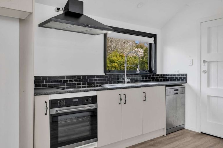 Photo of property in 9 Falstaff Street, Stratford, 4332