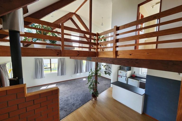 Photo of property in 1 Lindis Close, Kelson, Lower Hutt, 5010