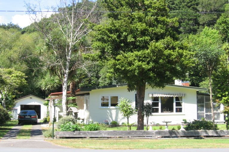 Photo of property in 10 Rata Street, Birchville, Upper Hutt, 5018