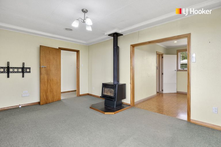 Photo of property in 17 Salmond Street, Halfway Bush, Dunedin, 9010