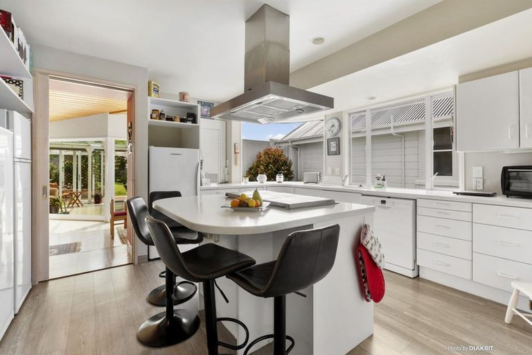 Photo of property in 10b Central Terrace, Kelburn, Wellington, 6012