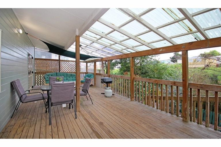 Photo of property in 6a Mclean Avenue, Papatoetoe, Auckland, 2025