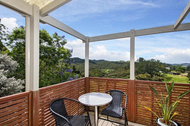 Photo of property in 3 Oakura Road, Oakura, Hikurangi, 0184