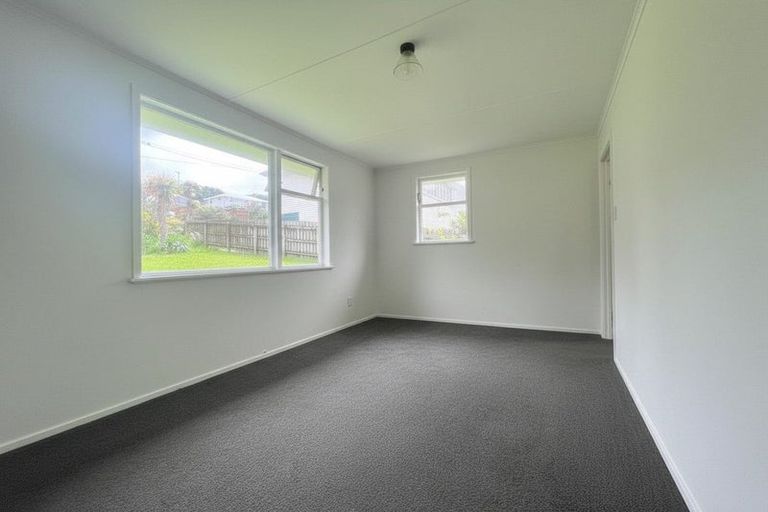 Photo of property in 72 Tireti Road, Titahi Bay, Porirua, 5022