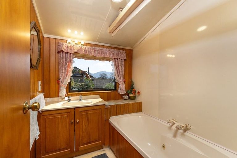 Photo of property in 10 Edwin Chambers Drive, Motueka, 7120