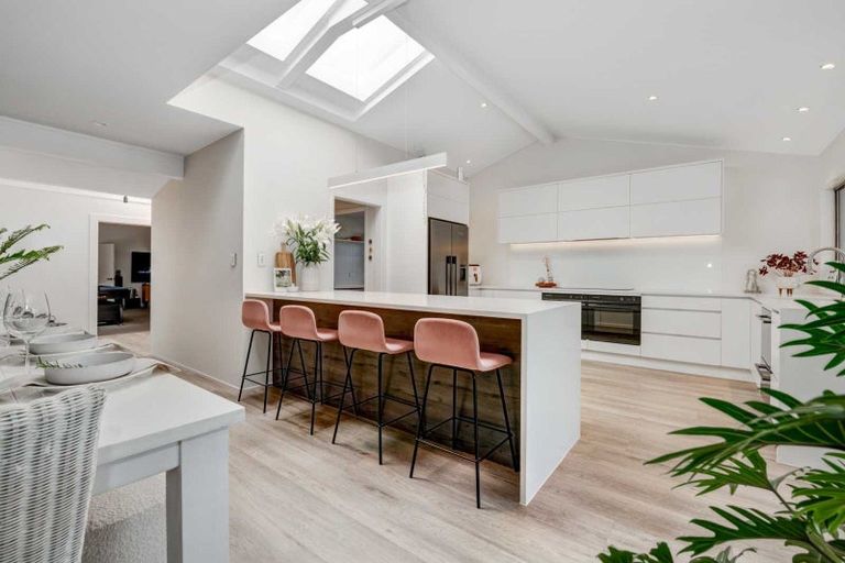 Photo of property in 18 Glengarry Avenue, Manly, Whangaparaoa, 0930