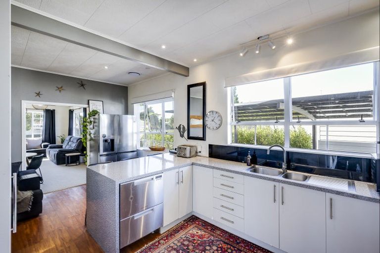 Photo of property in 14 Moeller Street, Taradale, Napier, 4112