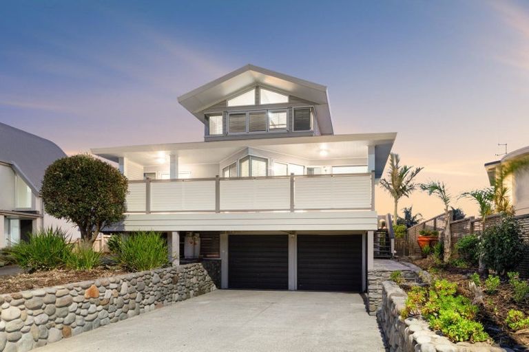 Photo of property in 960a Papamoa Beach Road, Papamoa Beach, Papamoa, 3118