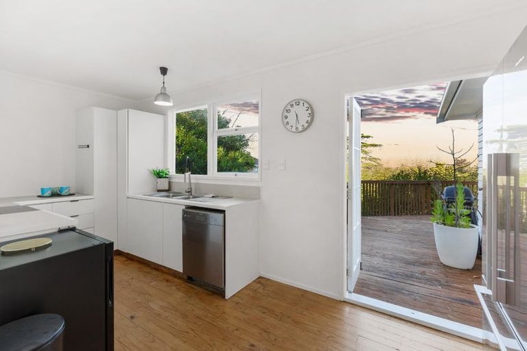 Photo of property in 317 Don Buck Road, Massey, Auckland, 0614