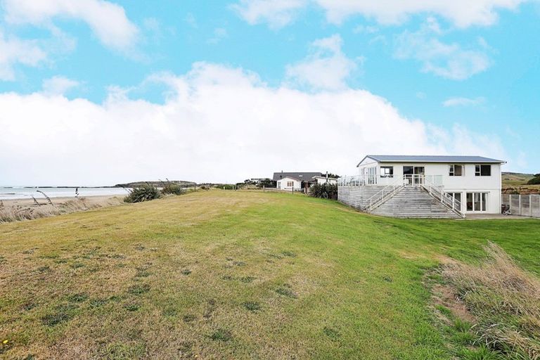 Photo of property in 491 Waikawa-curio Bay Road, Curio Bay, Tokanui, 9884