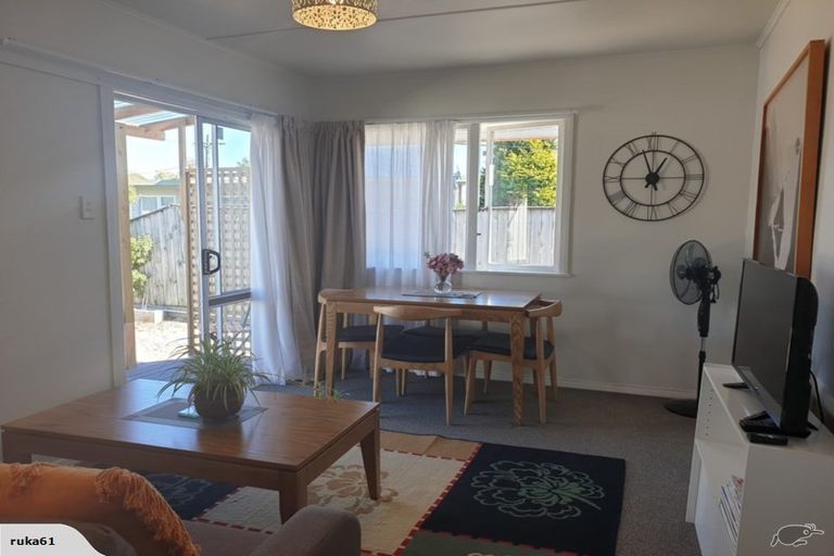 Photo of property in 80a Golf Road, New Lynn, Auckland, 0600