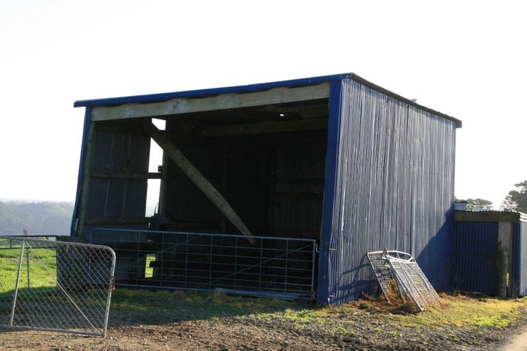 Photo of property in 888a Otaraoa Road, Tikorangi, Waitara, 4383