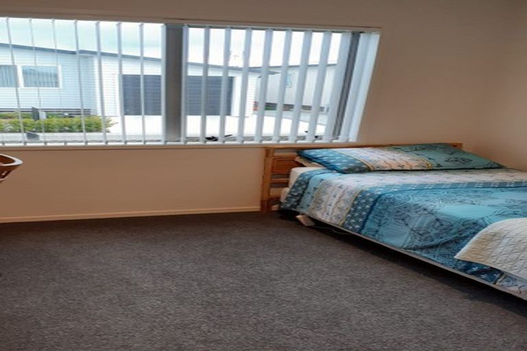 Photo of property in 11 Kamahi Crescent, Papamoa Beach, Papamoa, 3118