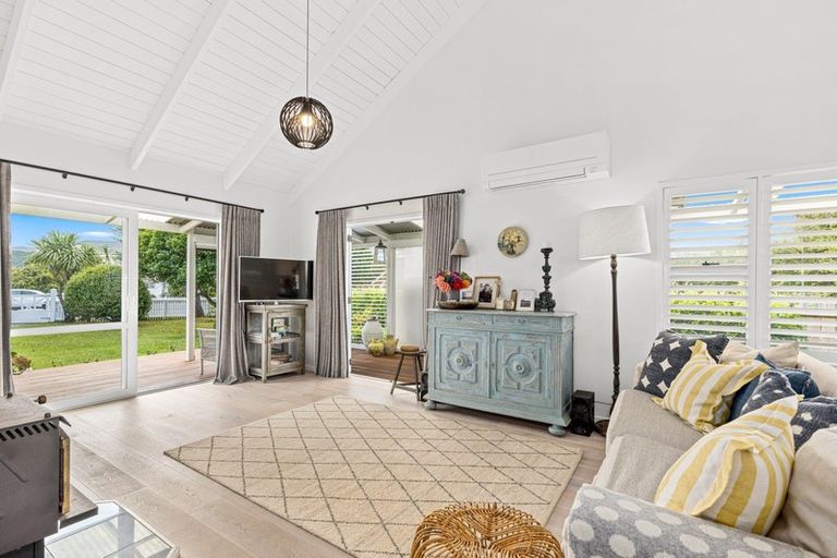 Photo of property in 12 Waimanu Place, Point Wells, Warkworth, 0986