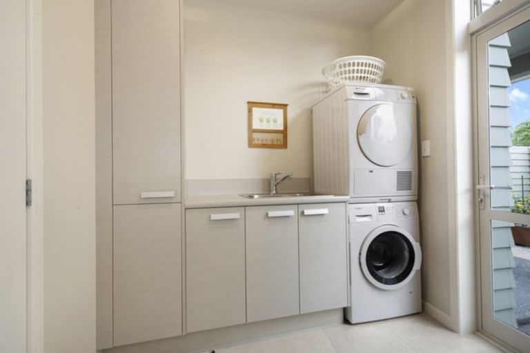 Photo of property in 24d Jellicoe Drive, Hamilton East, Hamilton, 3216