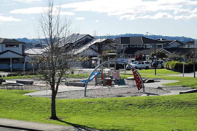 Photo of property in 4 Rossini Court, Karaka, Papakura, 2113