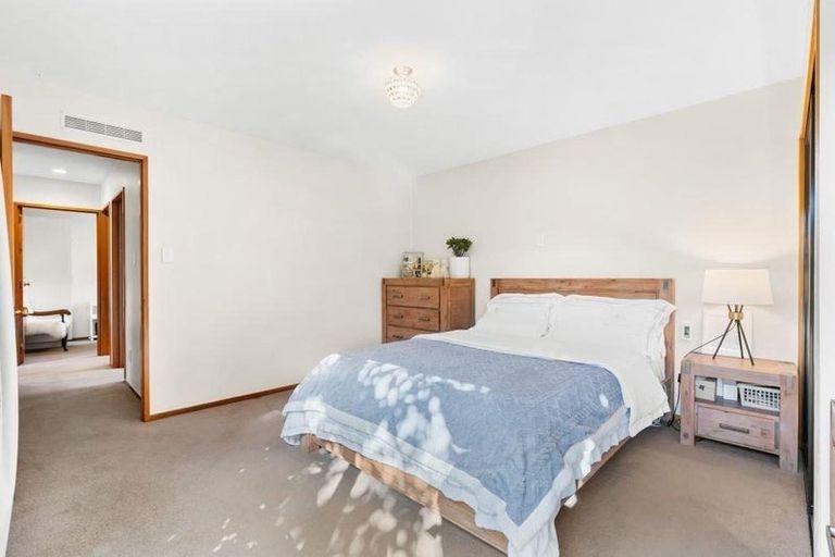 Photo of property in 1/9a Chilcombe Street, Ilam, Christchurch, 8041