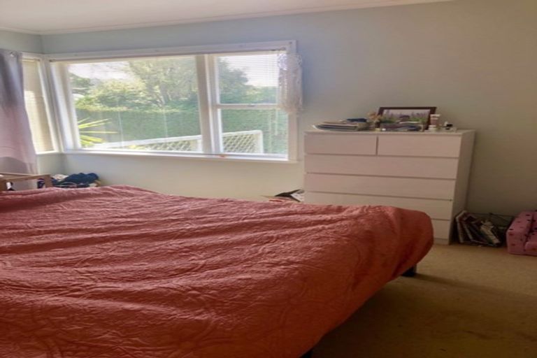 Photo of property in 19 Bruce Road, Glenfield, Auckland, 0629