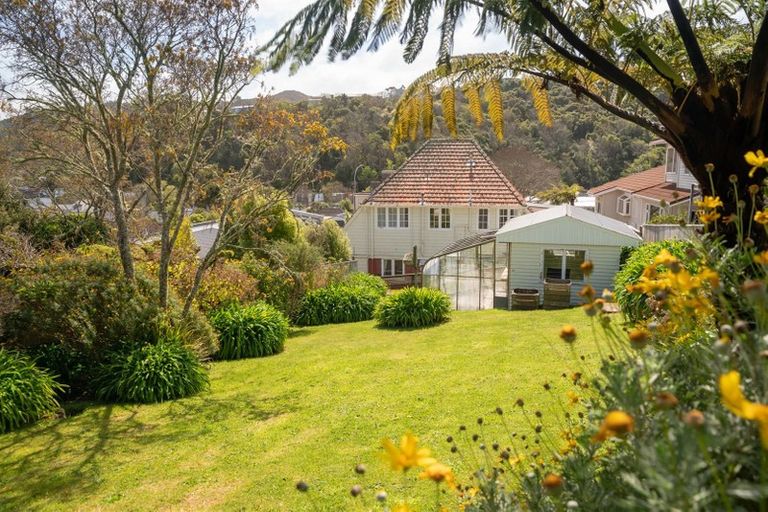 Photo of property in 331 Karori Road, Karori, Wellington, 6012