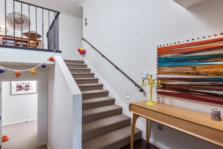 Photo of property in 8 Page Point, Mellons Bay, Auckland, 2014