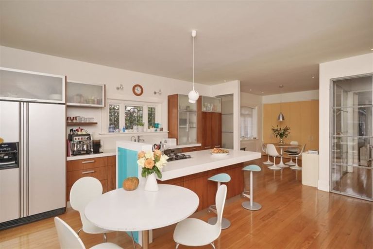 Photo of property in 12 Marriner Street, Sumner, Christchurch, 8081